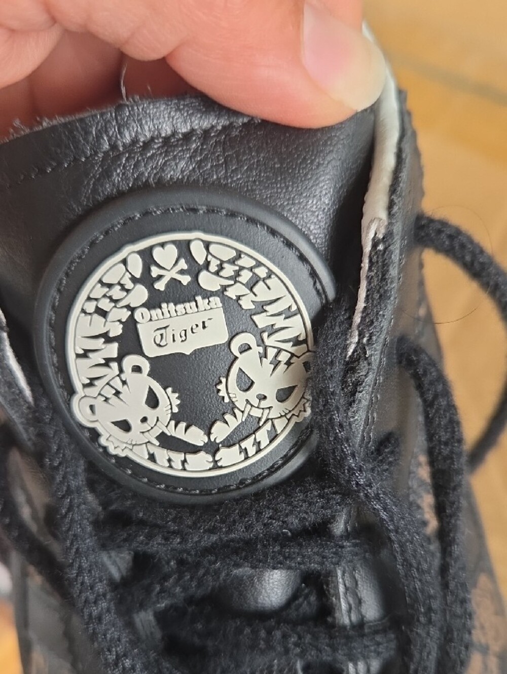 Onitsuka Tiger by Asics Black Sneakers with Brown Pattern - Picture 7 of 7
